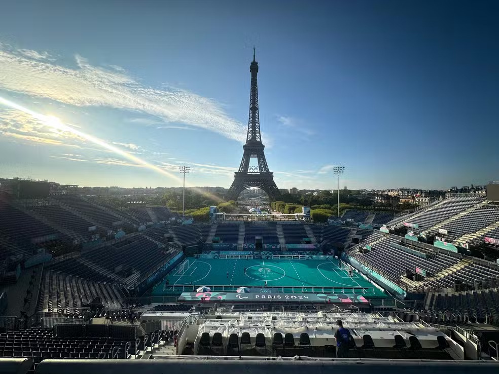 Arena da Torre Eiffel vira palco do futebol de cegos nas Paralimpíadas; veja mudanças