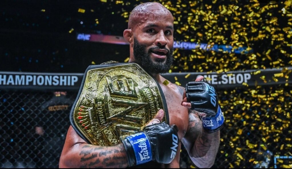 Lenda do MMA, Demetrious Johnson anuncia aposentadoria