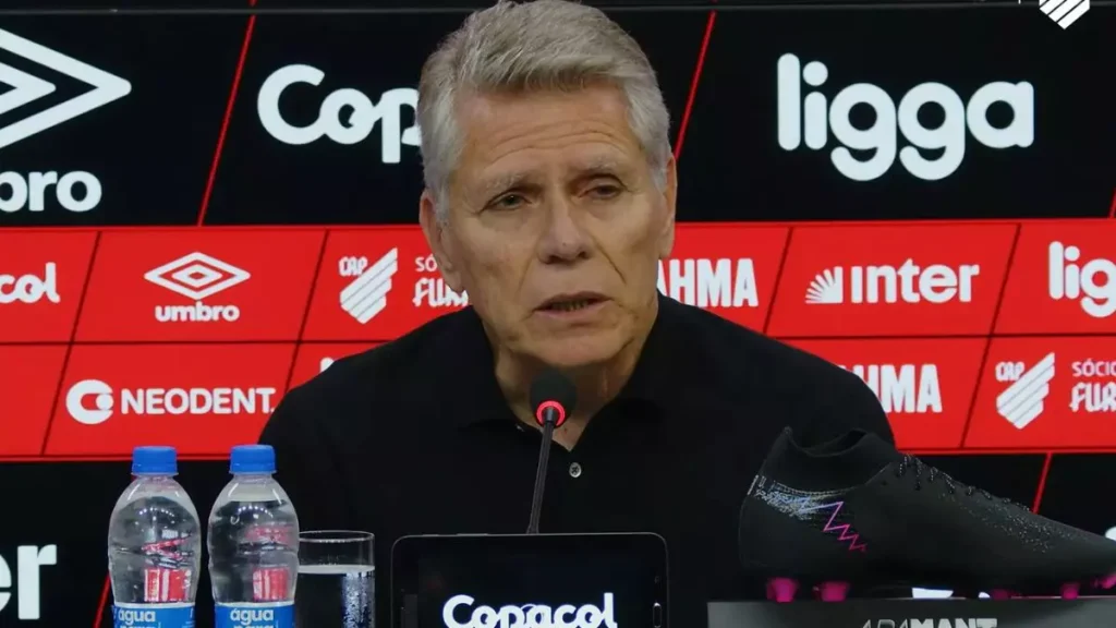 Autuori acredita que troca de técnicos prejudicou a temporada do Athletico Paranaense